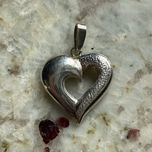 Sterling Silver Heart Cutout Pendant - Silver